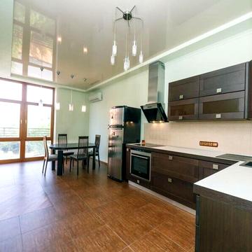 Євгена Коновальця вул. (Щорса), 32-В