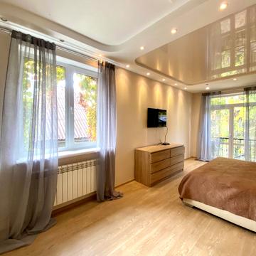 Патріотів вул.