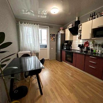 Сдам 1 комн долгосрочно на поселке Котовского новстрой 8000грн