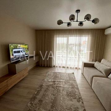 Здається простора, сучасна 1.5 кімнатна квартира в м. Ужгород.