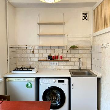 Михайла Донця вул., 27