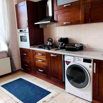 Продається трикімнатна квартира.Дніпровський район.Метро Дарниця