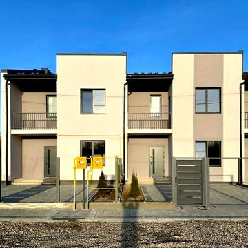 Продаж цегляний новозбудований котедж в м. Стрий