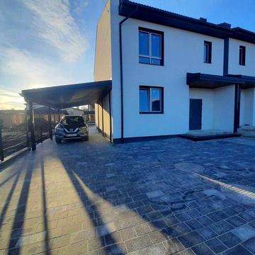 Будинок біля Галицького Перехрестя