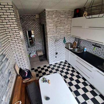 Продам квартиру  возле набережной