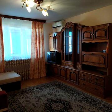 Сдам долгосрочно СВОЮ, без посредников 3х-к. кв. 7ст. Б. Фонтана