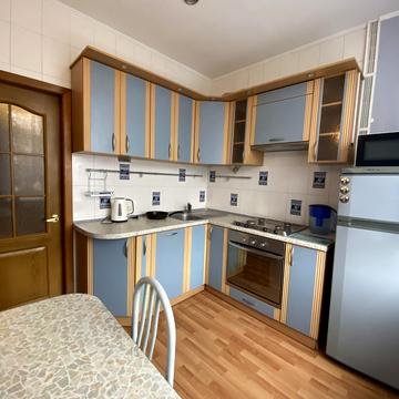 Ярослава Гашека бульв., 16