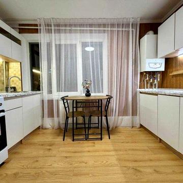 Унікальна 2кім квартира з індивідуальним опаленням, гаражем і підвалом