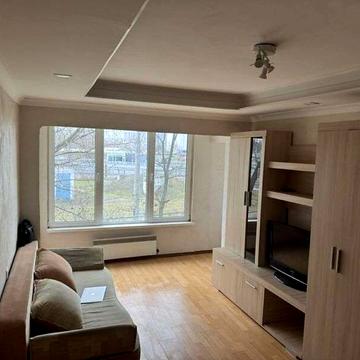 Левка Лукяненка вул. (Маршала Тимошенка), 1