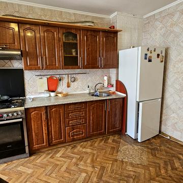 Печенізька вул., 16