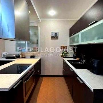 Продаж квартири  вул. Лісківська 32/51, 3кімн., 106кв.м