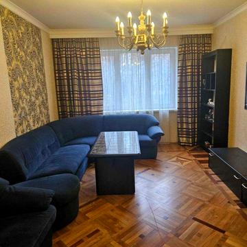 Деміївська вул., 35-Б