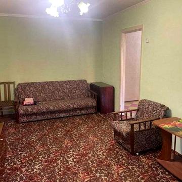 Продам 2к квартиру р-н ТЦ Славутич. пр.Поля 129, вул.Тітова