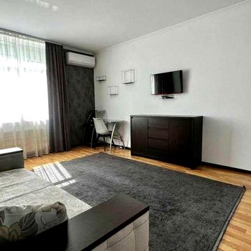 Оренда 1-к квартири в новобудові на вул. Пасічна