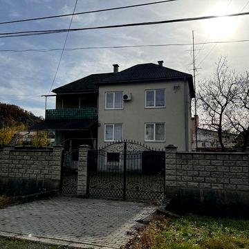 Будинок у місті Виноградів