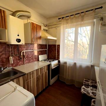 Оренда 2-к квартири в хорошій локації, район Формаркету