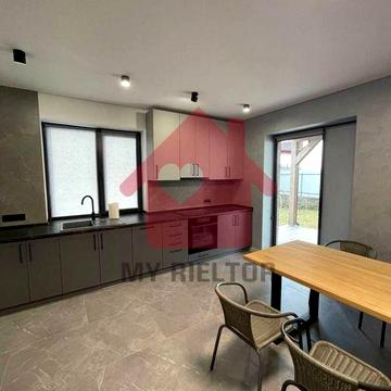 Продаж будинку район Червениці.