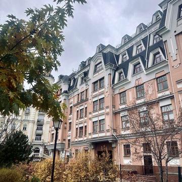 Продаж квартири, 142м², Воздвиженка