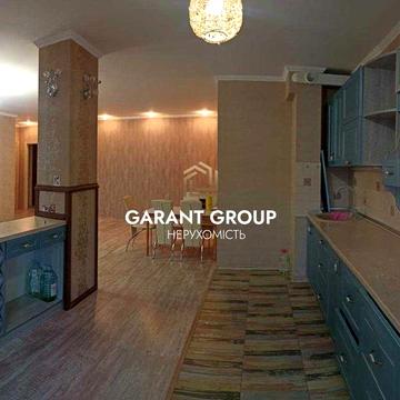 Трикімнатна квартира /15 хвилин до центру