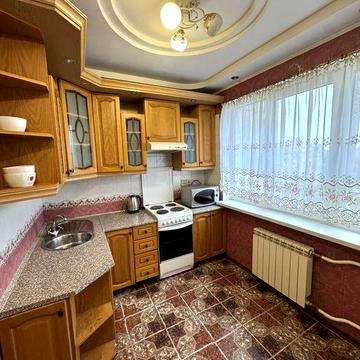 3-х кім роздільна квартира. Бойлер. Південна Борщагівка. Трамвай.