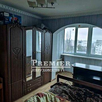 3-кімнатна квартира на Заболотного. Меблі,техніка залишаються