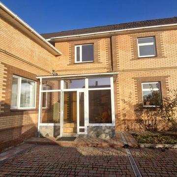 Продаж сучасного  будинку  в Ромнах!