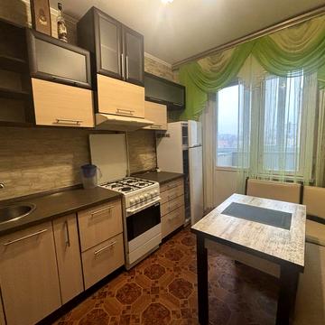 Оренда 3-кімнатої квартири вул. Паркова ,11