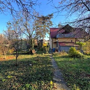 Продаж двокімнатної квартири з ділянкою по вул.Висока