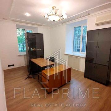 Продам квартиру  під офіс Грушевського 34/1