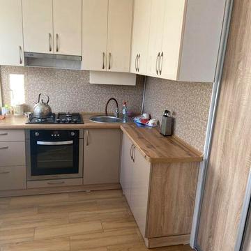 Продам 3к квартиру, 2 поверх, ідивідуальне газове опалення, Центр.