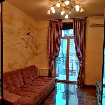 Оренда Без Комісії 2 квартири  Центр Крещатик .