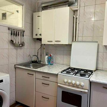 Продам 1 комн. в центре города. Можно сразу вселятся!