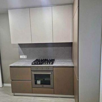 Продаж 1 кім. квартири. 50 м2. Індив. опал. Новобуд. вул. Сінна №14632