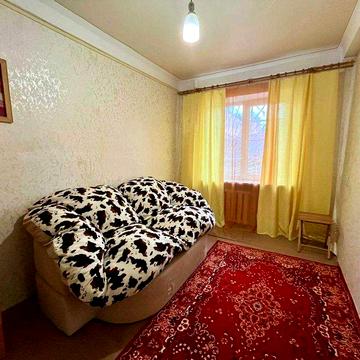 Продається 2-кімнатна квартира на вул. Перемоги