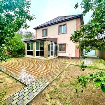 Двоповерховий будинок з ремонтом у Воскресенську,поруч ліс і річка