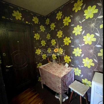 Продам гостинку метро Спортивна