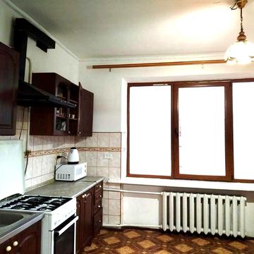 Затишний 4-кімнатний будинок з власним подвір’ям по вул. Варшавській