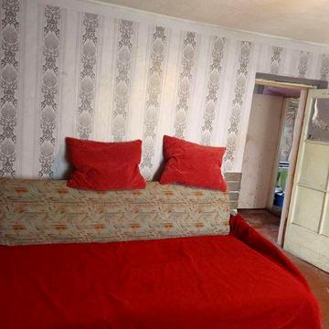 Дом из 2 комнат на Дружбе+гараж.Заселим сразу. Любой срок.