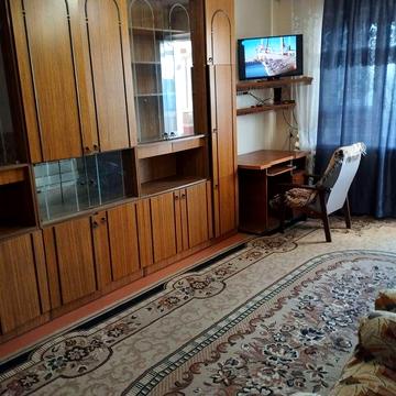 Здаю 1 к.к. пл. Перемоги, своя