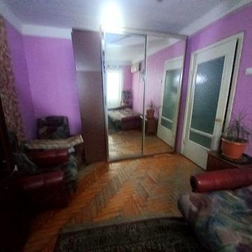 1 комн кв Космос, 1этаж