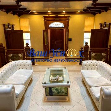 Аренда дома в центре Киева. Бот Сад. ул Добролюбова. Печерск