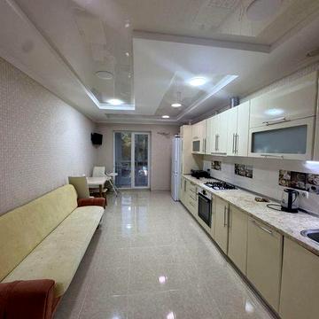 Сдам шикарную однокомнатную квартиру в Новострое на пр.Суворова !!!