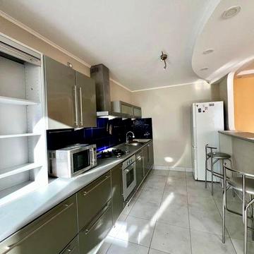 Оренда Шептицького 3К+КС Центр міста