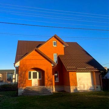 Цегляний будинок, 10 соток, чудове розташування, біля «Софії»