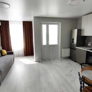 Металургів вул., 35