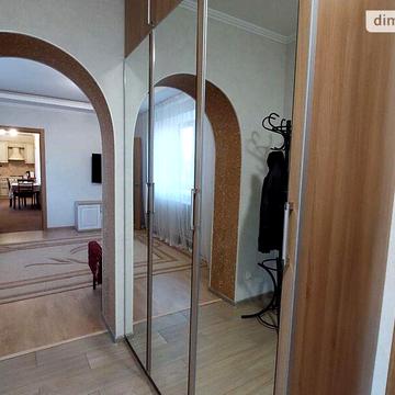 Довгострокова оренда 4к Дім Садовського вулиця