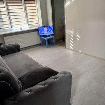 Здається квартира 3-ьох кімнатна