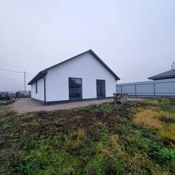 Продаж окремого будинку  на Лєтрі