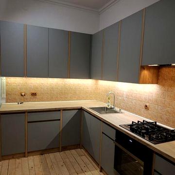 Здається окрема частина будинку