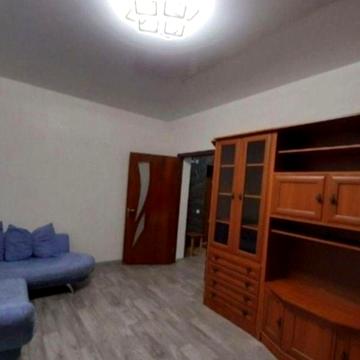 Сдам 1-2х к комн комнатную кв-ру 7000